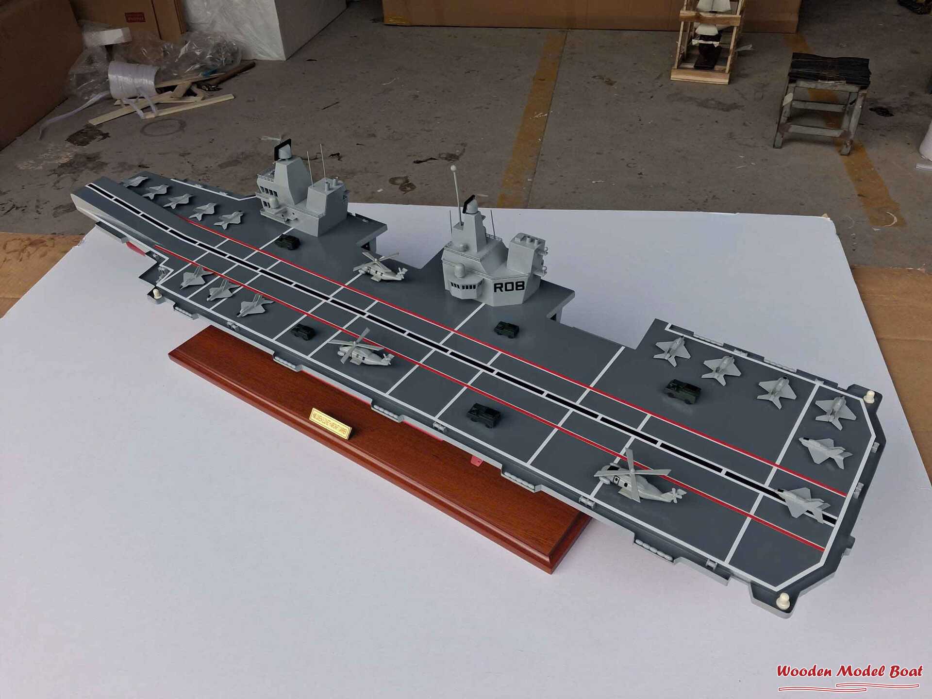 HMS Queen Elizabeth Aircraft Carrier Model 39.3″