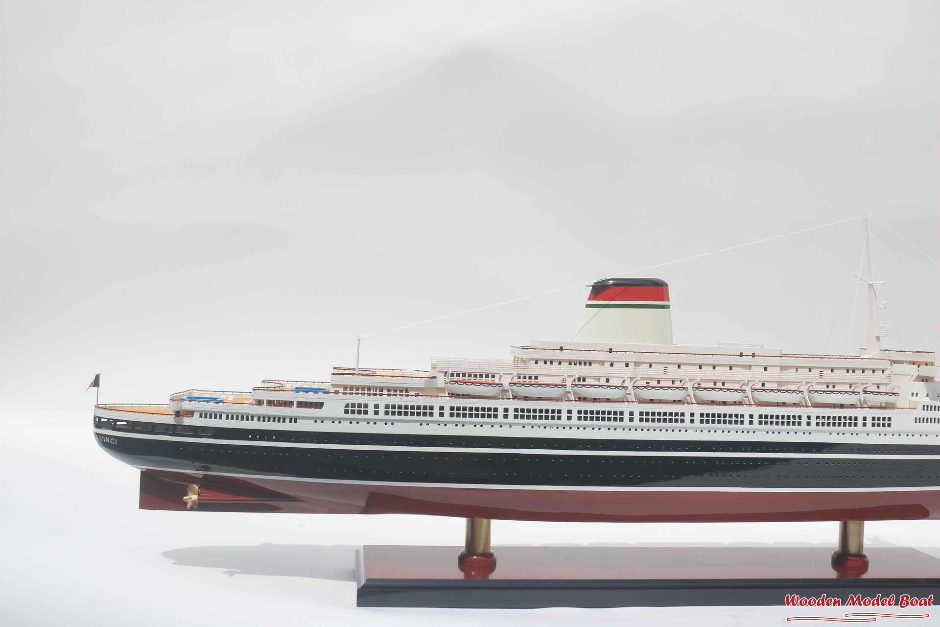 SS Leonardo Da Vinci Black & Red Hull Ocean Liner Model (7) Wooden Model Boat Handicraft