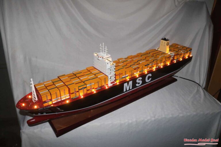 MSC Oliver Boat With Light Model 40.5″